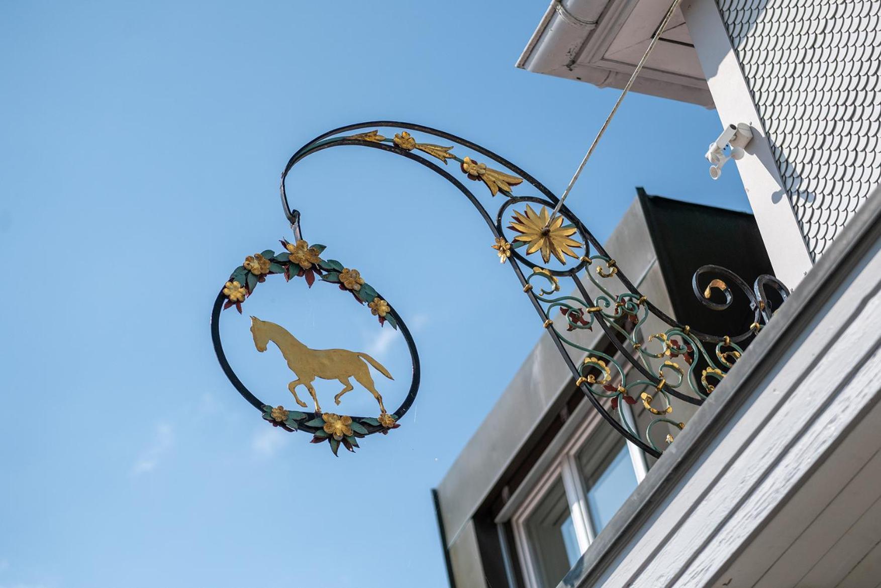 Hotel Garni Roessli Wittenbach Bagian luar foto