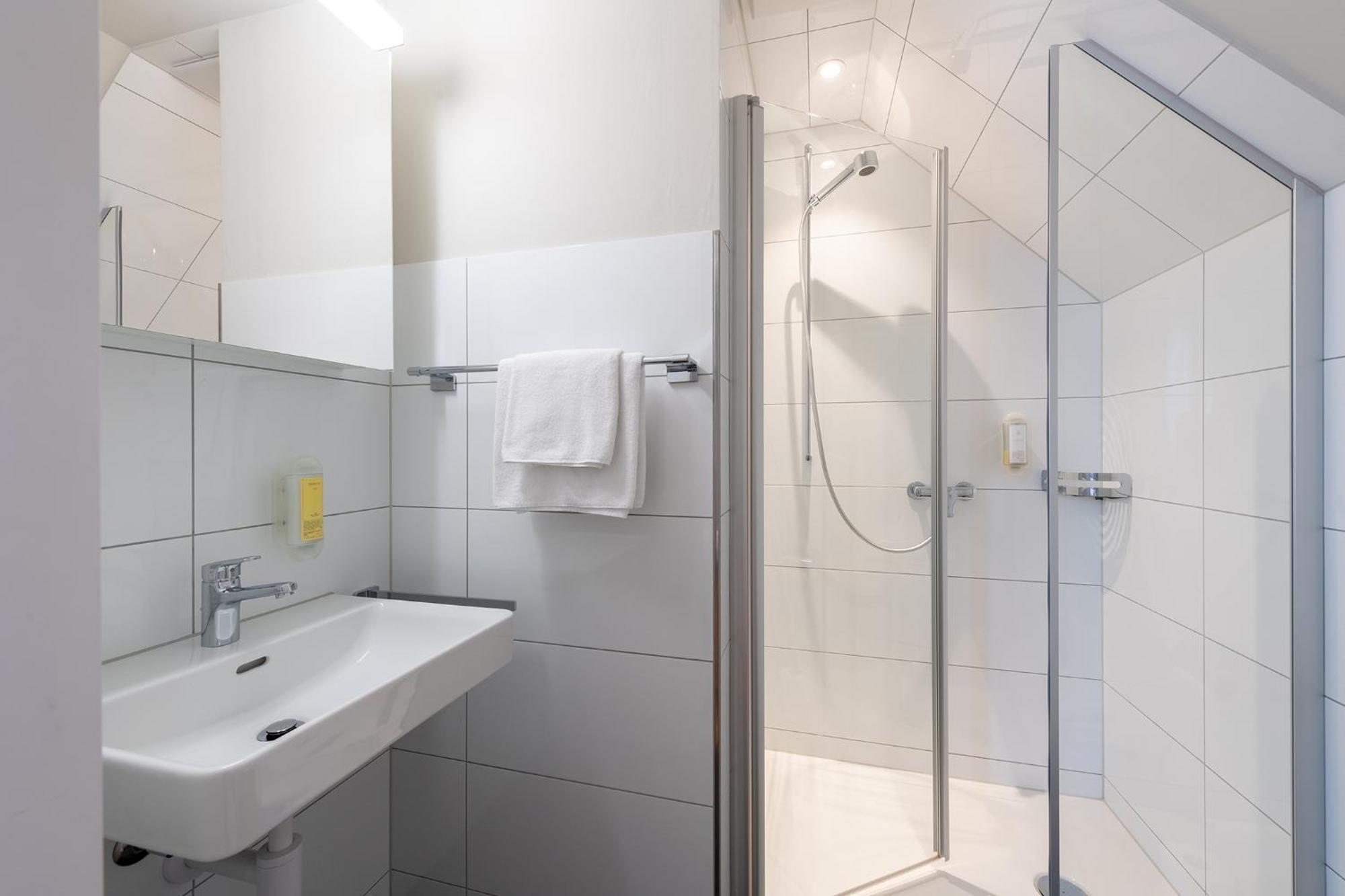 Hotel Garni Roessli Wittenbach Bagian luar foto