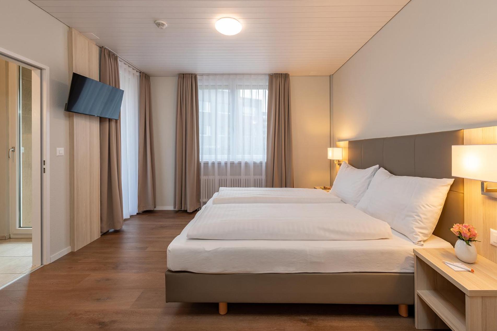 Hotel Garni Roessli Wittenbach Bagian luar foto