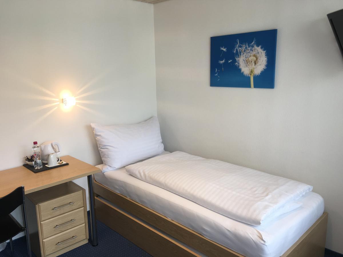 Hotel Garni Roessli Wittenbach Bagian luar foto